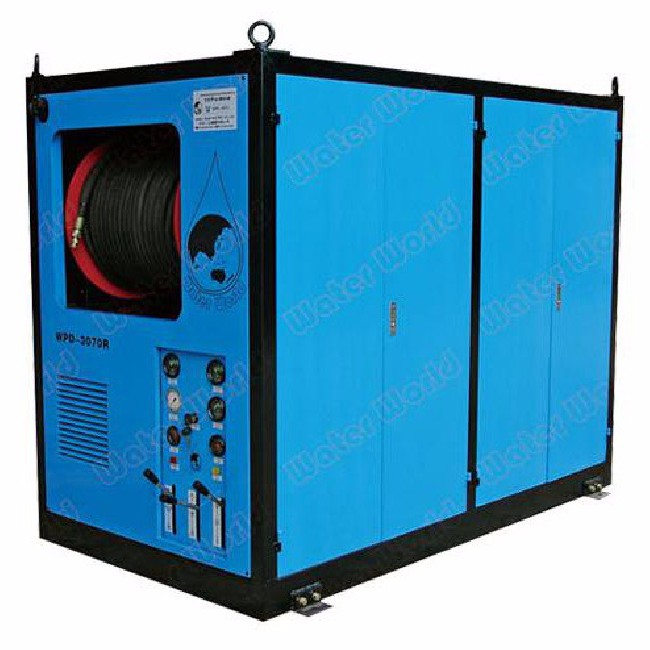 Large flow diesel high pressure cleaning machine for sewer dredging